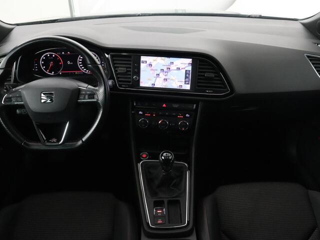 Seat LEON 1.5 TSI FR Ultimate Edition | Stoelverwarming | Carplay | Beats Pack | Adaptive cruise | Sfeerverlichting | Navigatie | Keyless | Virtual Cockpit | Climate control | Sportstoelen