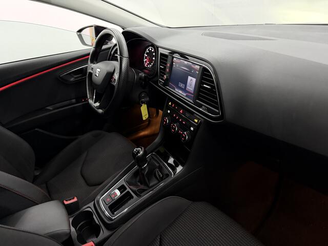 Seat LEON ST 1.4 TSI X-PERIENCE FR Half leder, Navi, Parkeersensoren, Stoelverwarming, Cruise control, A start stop, Apple carplay