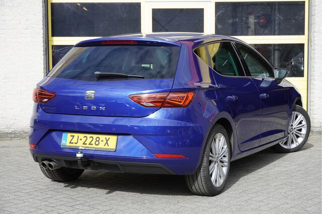 Seat LEON 1.5 TSI 150K! 5drs Xcellence BJ2019 Lmv 17" | Led | Pdc | Navi | Keyless entry | Trekhaak | Dashboard verlichting | Climate control | Cruise control | Sportstoelen | Extra getint glas