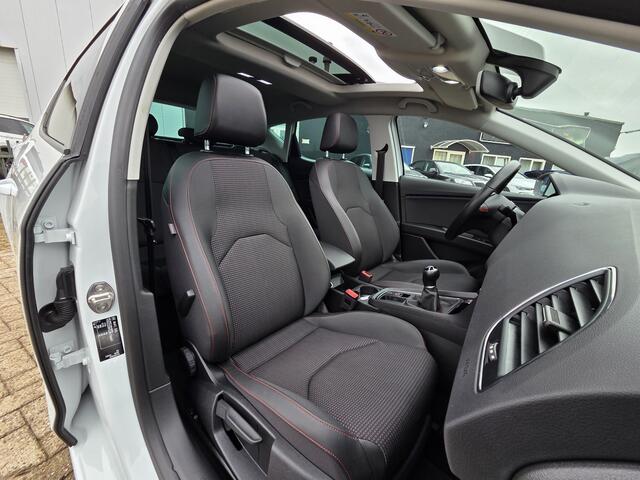 Seat LEON 1.4 TSI FR Business PANORAMADAK|VIRTUEL COCKPIT|NAVIGATIE|APPLE CARPLAY|FULL LED KOPLAMPEN|CRUISE CONTROL|HALF/LEDER|ECC/AIRCO|PDC VOOR & ACHTER|19 INCH CUPRA VELGEN Maandag tot Vrijdag geopend van 09.00 tot 20.00 uur geopend en Zaterdag van 09.00 tot 18.