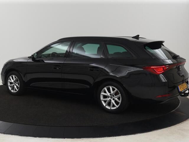 Seat LEON 1.0 TSI Style Intens | Trekhaak | Camera | Carplay | Navigatie | Adaptive cruise | DAB | Parkeerhulp | Full LED | Climate control