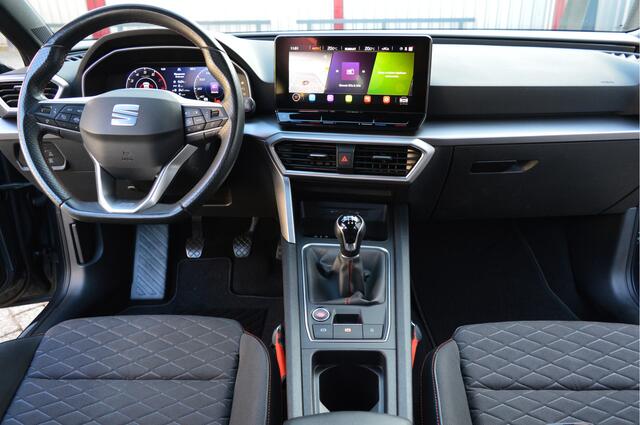 Seat LEON Sportstourer 1.5 TSI FR Business Intense O.a: PDC, LED, ACC, Clima, Navi, Carplay, Etc. All-in prijs!