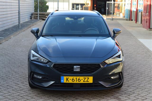 Seat LEON Sportstourer 1.5 TSI FR Business Intense O.a: PDC, LED, ACC, Clima, Navi, Carplay, Etc. All-in prijs!