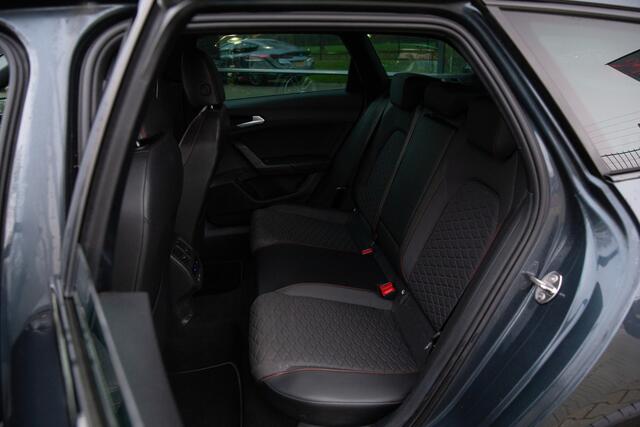 Seat LEON Sportstourer 1.5 eTSI FR Launch Edition , Adap. cruise, Trekhaak, Sfeerverlichting,