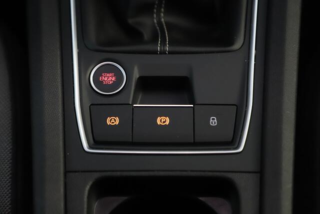 Seat LEON Sportstourer 1.5 TSI Style Launch Edition 131PK Virtual Cockpit Navigatie Achteruitrijcamera Carplay Android Climate Adaptive Cruise