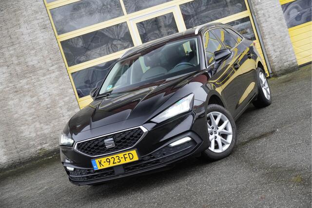 Seat LEON Sportstourer 1.5 eTSI 150PK! Automaat Style Launch Edition BJ2020 Lmv 16" | Led | Pdc | Navi | Achteruitrijcamera | App-Connect | Virtual cockpit | Climate control | Cruise control | Extra getint glas