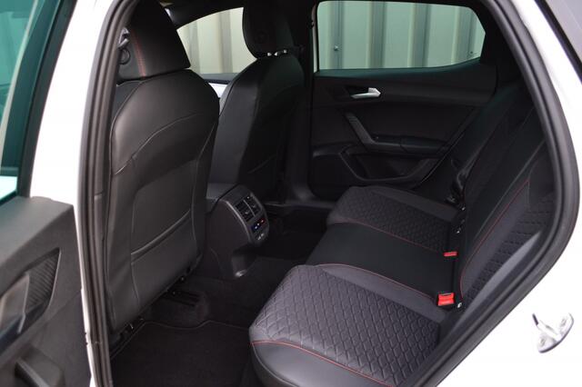 Seat LEON FR e-Hybrid Business LED/Camera/18''/Keyless