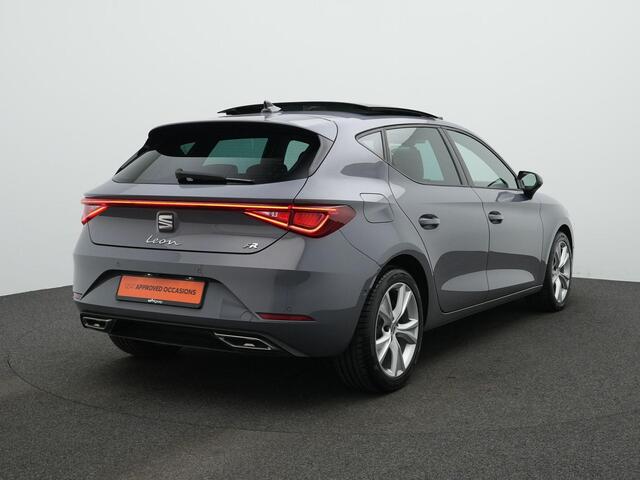 Seat LEON 1.0 TSI 110 pk FR | Panoramadak | Stuur-/stoelverwarming | Achteruitrijcamera | Adaptive Cruise