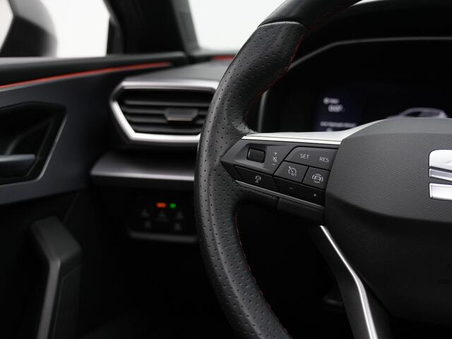 Seat LEON 1.0 TSI 110 pk FR | Panoramadak | Stuur-/stoelverwarming | Achteruitrijcamera | Adaptive Cruise