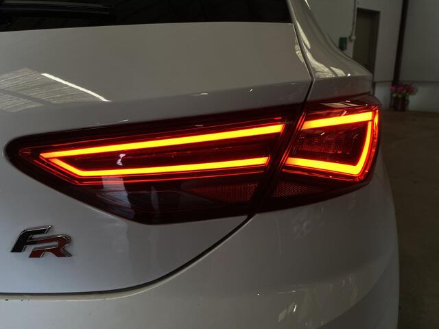 Seat LEON 1.4 TSI FR ZWART DAK FULL LED NAVI CRUISE ECC TREKHAAK