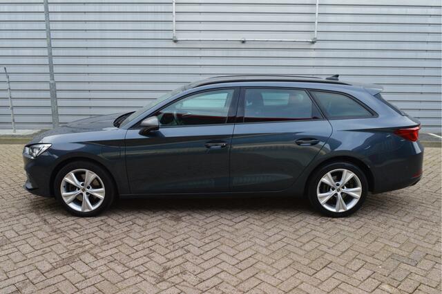 Seat LEON Sportstourer 1.4 TSI eHybrid PHEV FR O.a: Pdc, Camera, Stoel-/Stuur verwarming, Clima, Adaptive cruise, Navi, Carplay, Etc... Rijklaar! All-in prijs!