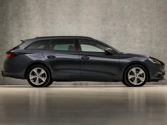 Seat LEON Sportstourer 1.4 TSI eHybrid PHEV FR 204Pk Automaat (APPLE CARPLAY, GROOT NAVI, CAMERA, SFEERVERLICHTING, LEDER, SPORTSTOELEN, TREKHAAK, KEYLESS, ADAPTIVE CRUISE, NIEUWSTAAT)