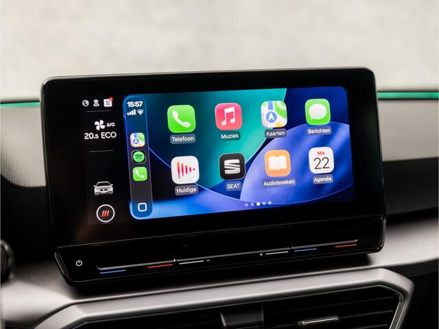 Seat LEON Sportstourer 1.4 TSI eHybrid PHEV FR 204Pk Automaat (APPLE CARPLAY, GROOT NAVI, CAMERA, SFEERVERLICHTING, LEDER, SPORTSTOELEN, TREKHAAK, KEYLESS, ADAPTIVE CRUISE, NIEUWSTAAT)