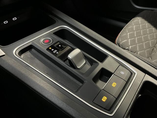 Seat LEON Sportstourer 1.4 TSI eHybrid PHEV FR / AUTOMAAT/ PARK.SENSOR.V+A/ CAMERA/ STUUR+STOEL VERWARM./ KEYLESS/ ACC/ DODE HOEK/ DRIVE PROFILE/ NAVI/ FULL LINK/ DIGITAL DASH/ DAB/ CLIMA/ LED/ ISOFIX/ 17'' LMV