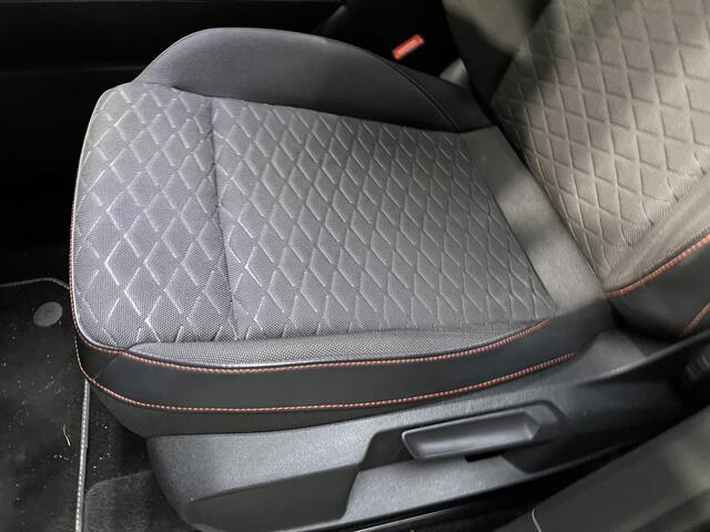 Seat LEON Sportstourer 1.4 TSI eHybrid PHEV FR / AUTOMAAT/ PARK.SENSOR.V+A/ CAMERA/ STUUR+STOEL VERWARM./ KEYLESS/ ACC/ DODE HOEK/ DRIVE PROFILE/ NAVI/ FULL LINK/ DIGITAL DASH/ DAB/ CLIMA/ LED/ ISOFIX/ 17'' LMV