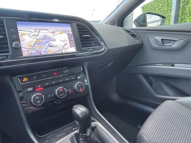 Seat LEON ST 1.5 TSI FR Business Intense | Pano | PDC | Trekhaak
