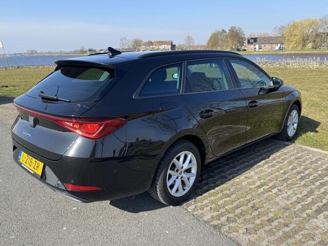 Seat LEON Sportstourer 1.0 eTSI Style Business intens | Camera | Carplay