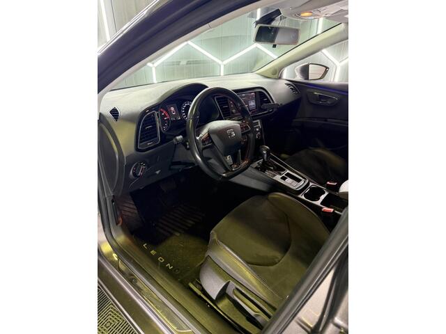 Seat LEON SEAT Leon 1.8 TSI FR Business LED Automaat 7 Cruise Trekhaak