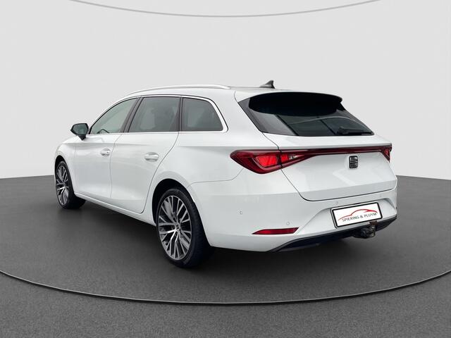 Seat LEON Sportstourer 1.5 eTSI Style Carplay | Camera | Trekhaak | Stuur/Stoel verw.