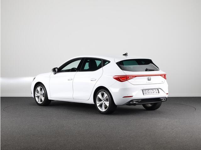 Seat LEON FR 1.0 TSI Hatchback 110 pk | Verlengde garantie | Navigatie via App | Parkeersensoren achter | Autom. airco (3 zones) | LED koplampen |