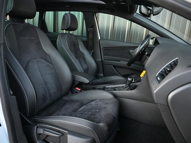 Seat LEON ST 2.0 TSI CUPRA 300 · Panorama dak · Beats Sound · Black line · Full Led · Camera · Stoelverwarming · Adaptive Cruise · Virtual Cockpit · Ambiance interieur ·