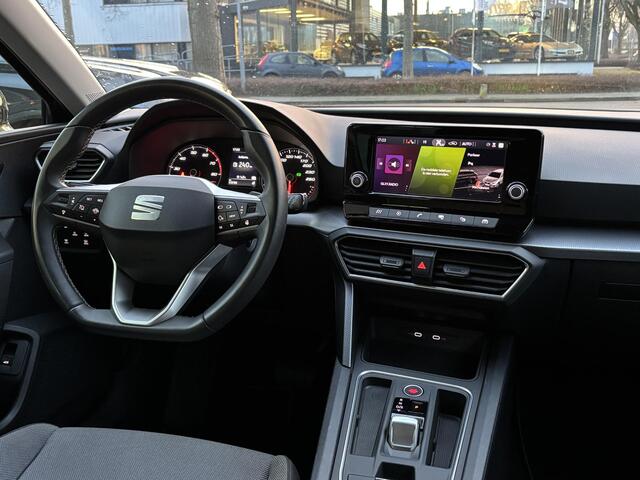 Seat LEON Sportstourer 1.5 eTSI Style Business Intense Elekt. Trekhaak | Stuurwiel verwarming