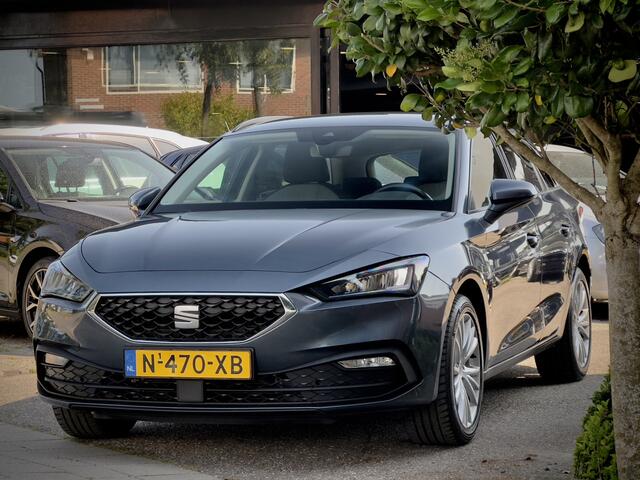 Seat LEON Sportstourer 1.5 TSI STYLE APPLE-CARPLAY PARK-ASSIST AIRCO LED LMV PDC