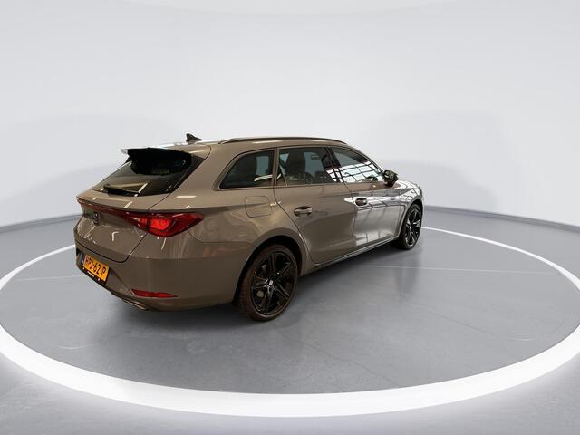 Seat LEON Sportstourer 1.5 TSI 204pk DSG e-Hybrid FR Business · Camera · Side Assist · Parkeerassistent · ACC · Sportstoelen · Sfeerverlichting · Rijprofielselectie · Garantie t/m 21-05-2029 of 100.000km