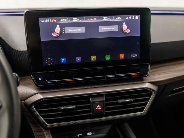 Seat LEON 1.4 TSI eHybrid PHEV Xcellence 245Pk Automaat (APPLE CARPLAY, GROOT NAVI, STUUR/STOELVERWARMING, CAMERA, SPORTSTOELEN, GETINT GLAS, KEYLESS, ADAPTIVE CRUISE, NIEUWSTAAT)