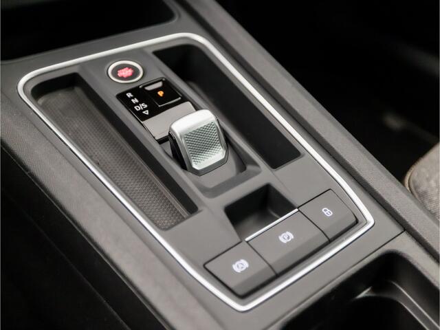 Seat LEON 1.4 TSI eHybrid PHEV Xcellence 245Pk Automaat (APPLE CARPLAY, GROOT NAVI, STUUR/STOELVERWARMING, CAMERA, SPORTSTOELEN, GETINT GLAS, KEYLESS, ADAPTIVE CRUISE, NIEUWSTAAT)