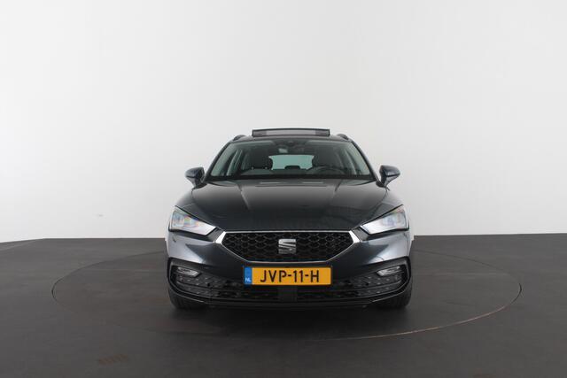 Seat LEON Sportstourer 1.5 TSI Style Business Panorama schuifdak/Stoelverwarming/Camera/Getint glas