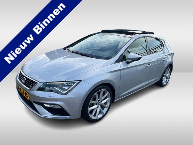 Seat LEON 1.5 TSI FR Ultimate Edition / Panorama dak / Afneembare trekhaak / Full Led / Beats / Adaptive Cruise