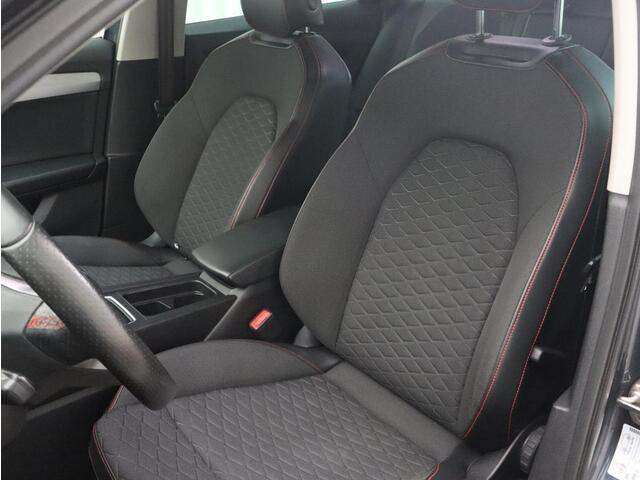 Seat LEON Sportstourer 1.5 TSI FR Business Intense | NAVI | CAMERA | STOEL / STUURVERW. | CLIMA |