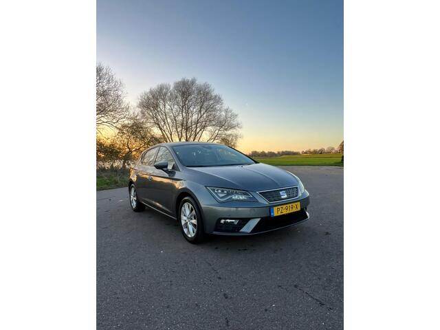 Seat LEON 1.0 EcoTSI 2017 Keyless Cruise Camera Sensoren LED