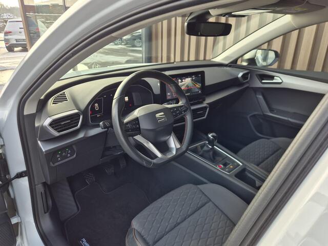 Seat LEON Sportstourer 1.5 TSI FR Launch Edition | Virtual | Keyless | 18'' | Stuur-stoelverw. | Carplay