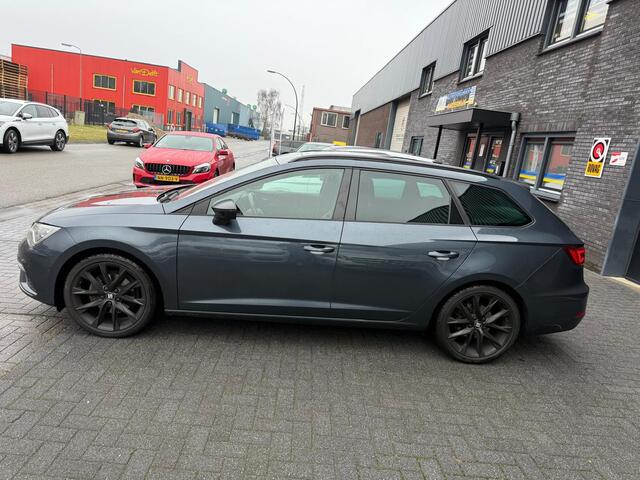 Seat LEON ST 1.5 TSI FR Ultimate Edition Black Sky | 1E EIGENAAR | 12MND GARANTIE | AUTOMAAT | DAB | PANODAK | LED | CRUISE | CARPLAY |