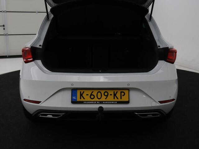 Seat LEON 1.4 TSI eHybrid PHEV FR | Trekhaak | Adaptive cruise | Carplay | Sfeerverlichting | Navigatie | Side Assist | Parkeerhulp | Full LED | Bluetooth | PHEV | Plug In