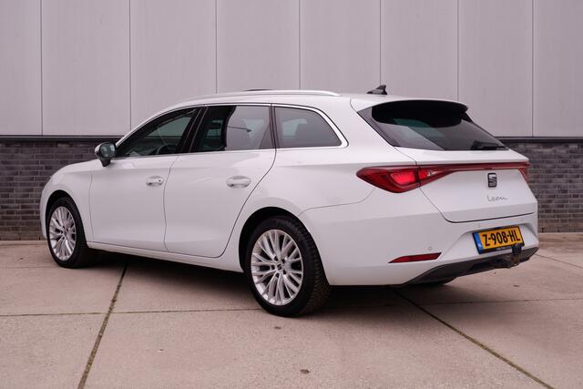 Seat LEON Sportstourer 1.5 eTSI Xcellence M-Hybrid | LED | Panorama | Elek. Trekhaak | Carplay | Navi | Sfeerverl. | Camera