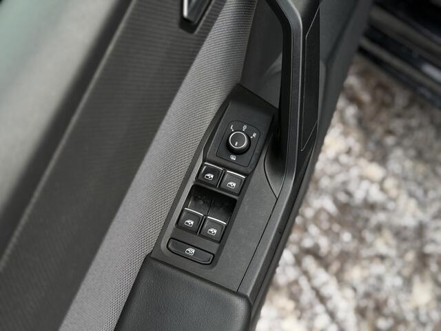 Seat LEON Sportstourer 1.5 TSI Style Launch Edition | PDC V+A | Navigatie | ACC | Led Koplampen | Apple Carplay/Android Auto | RIJKLAARPRIJS INCL 12 MAANDEN GARANTIE EN BEURT