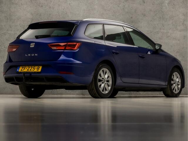 Seat LEON ST 1.0 EcoTSI Intense Sport Automaat (APPLE CARPLAY, NAVIGATIE, CLIMATE, GETINT GLAS, LED KOPLAMPEN, SPORTSTOELEN, TREKHAAK, CAMERA, PARKEERSENSOREN, NIEUWSTAAT)