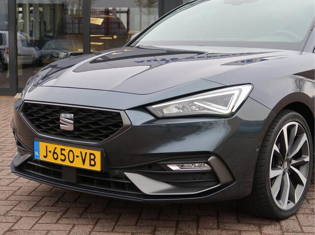 Seat LEON Sportstourer 1.5 TSI FR Launch Edition | Leder | Camera | Stuur-Stoelverw | 18 inch |