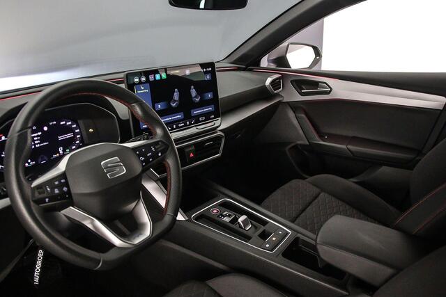 Seat LEON FR Business 1.5 TSI eHybrid 204pk Automaat Trekhaak, Adaptive cruise control, Navigatie, Achteruitrijcamera, Stoelverwarming, LED koplampen, Parkeersensoren