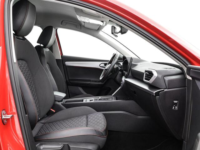 Seat LEON Sportstourer 1.4 TSI 204pk DSG eHybrid PHEV FR · Apple/Android Car Play · P-Sensoren · Navigatie · Cruise Control · P-Sensoren · Sfeerverlichting · Afneembare trekhaak · 17'' Inch ·