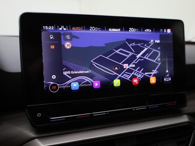 Seat LEON 1.5eTSI/150PK Excellence DSG · Navigatie · Stoel -& stuurverwarming · Camera + Parkeersensoren