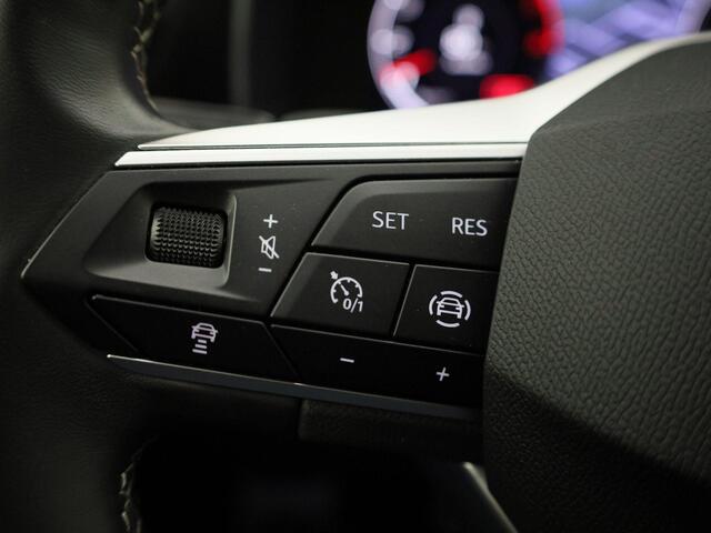 Seat LEON 1.5eTSI/150PK Excellence DSG · Navigatie · Stoel -& stuurverwarming · Camera + Parkeersensoren