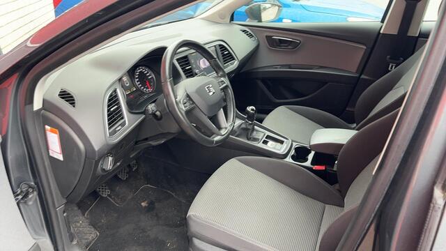 Seat LEON 1.6 TDI Style CARPLAY / NAVI / CLIMA / PDC / BLUETOOTH / CRUISE