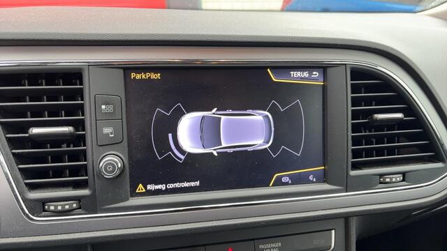 Seat LEON 1.6 TDI Style CARPLAY / NAVI / CLIMA / PDC / BLUETOOTH / CRUISE