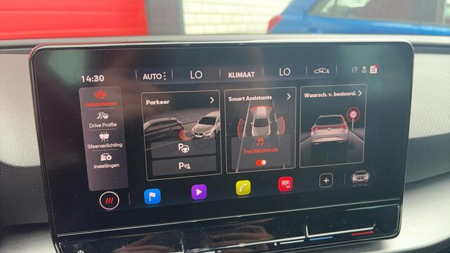 Seat LEON Sportstourer 1.5 eTSI FR Launch Edition AUTOMAAT / SFEER / FULL LED / TREKHAAK / CARPLAY / NAVI / CLIMA / PDC / BLUETOOTH / NL-AUTO