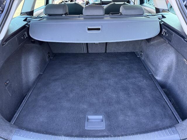 Seat LEON Sportstourer 1.5 TSI Style Launch Edition Navigatie, Camera, Virt.cockpit, CClimate contr, etc..!!