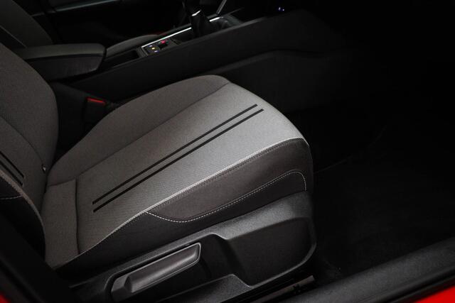 Seat LEON Sportstourer 1.5 TSI Style Business Intense | VIRTUAL COCKPIT | DAB | FULL LINK | CAMERA